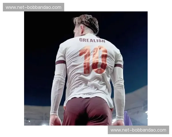 巅峰对决!曼城vs莱切斯特:在蓝月光芒下见证英超的纯粹与狂热 巅峰对决!曼城vs莱切斯特:在蓝月光芒下见证英超的纯粹与狂热